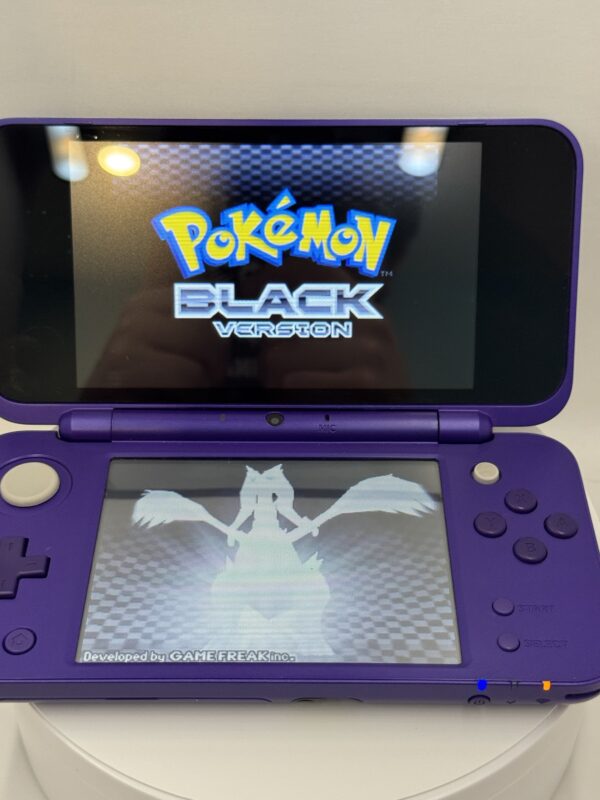 Nintendo  2ds XL Loaded with games - Image 5