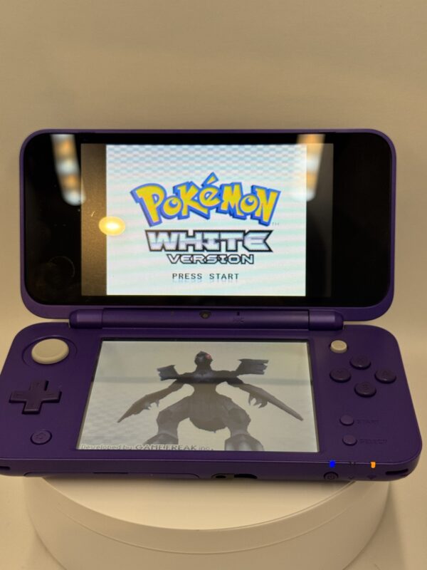 Nintendo  2ds XL Loaded with games - Image 4
